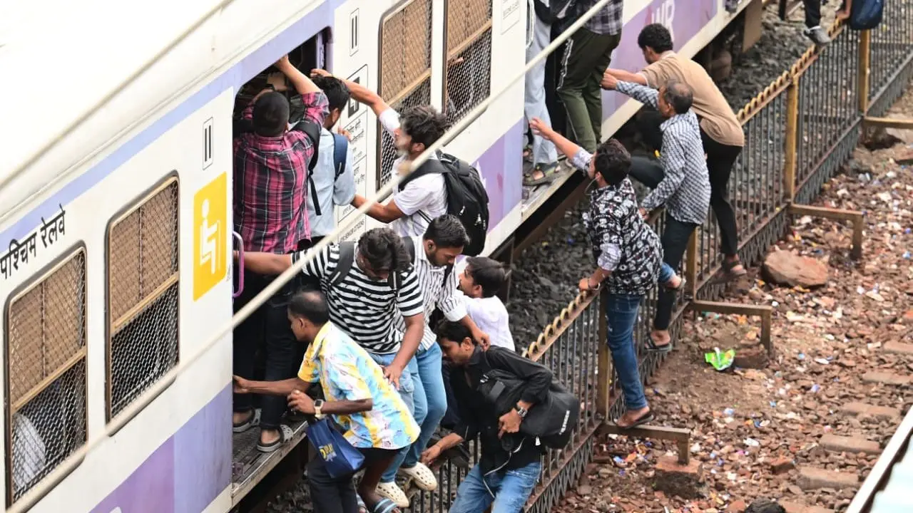 Mumbai Local Train Accident – A Deep Dive into the Tragedy
